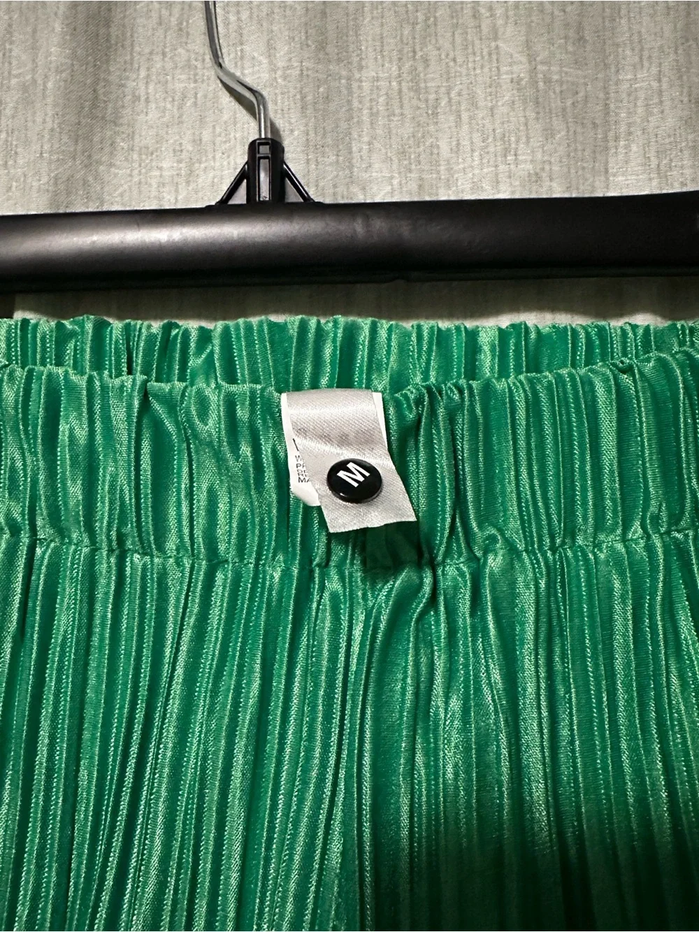 Green Pleated Matching Set Size Medium Button Up & Pants Flowy Lounge Set